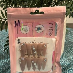 Only Brown Rhinestone Press-On Nails